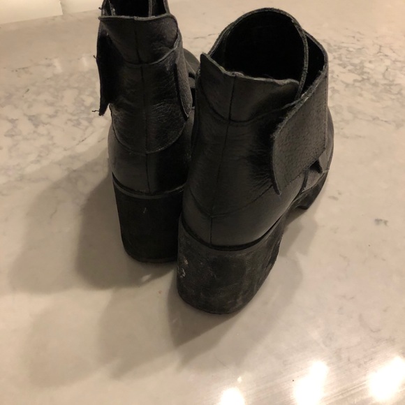 COPY - BLACK BOOTIES SIZE 7 - Picture 2 of 3